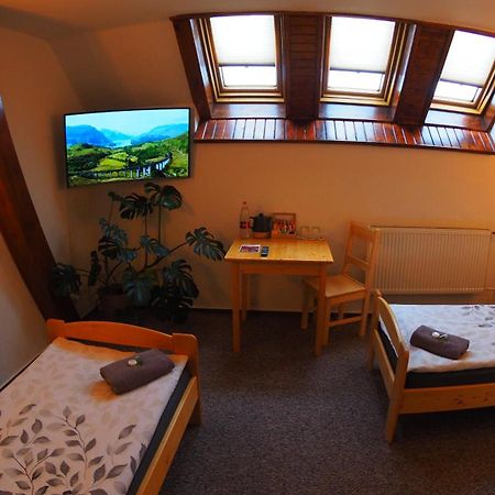 Hotel Britannia Vsetin Ngoại thất bức ảnh