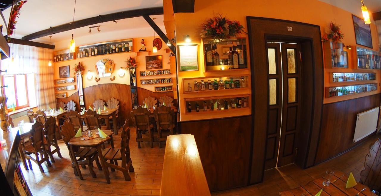 Hotel Britannia Vsetin Ngoại thất bức ảnh