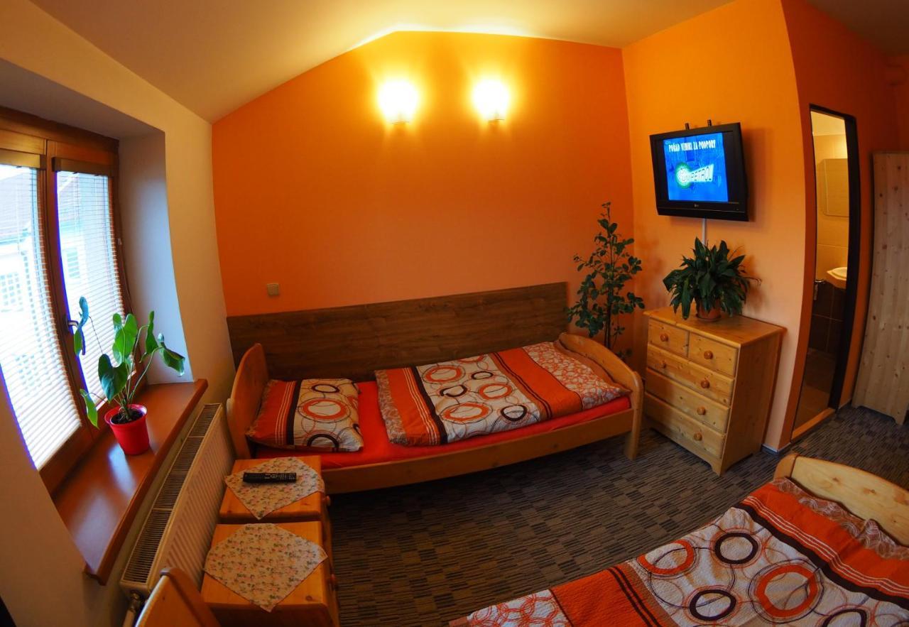 Hotel Britannia Vsetin Ngoại thất bức ảnh